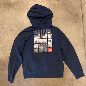 Men’s North Face mountain graphic hoodie